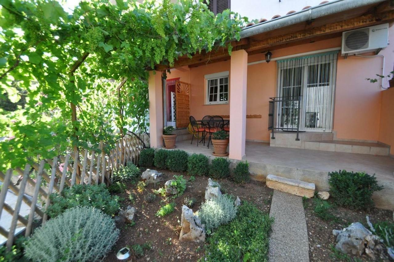 Apartments In Vrbnik/Insel Krk 13597 Exterior photo